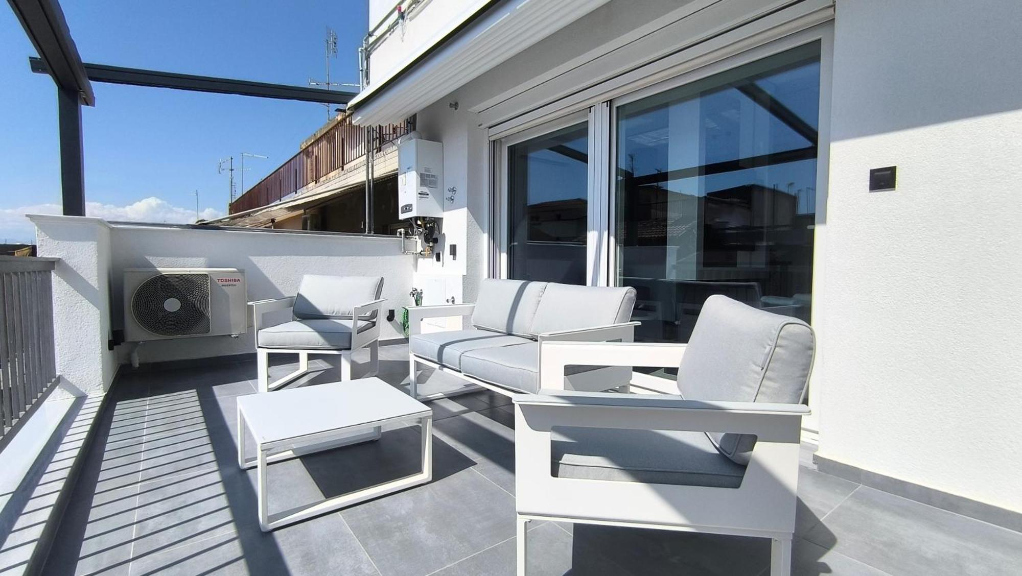 Larisa Absolute Suites, Sky View Smart Home Dış mekan fotoğraf